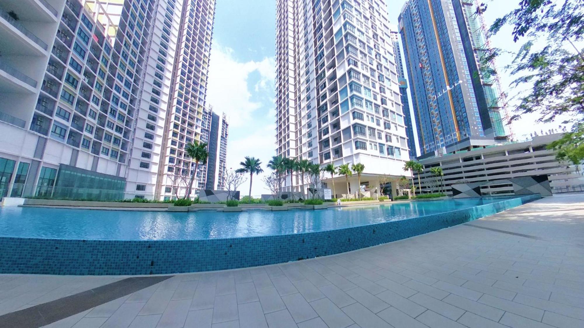2-5Pax 1R1B Premium Suite, Opposite I-City Shopping Mall, Free Wifi 55" Smart Tv Shah Alam Luaran gambar